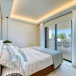 3001 Velaya Beachfront Luxury Lejlighed *